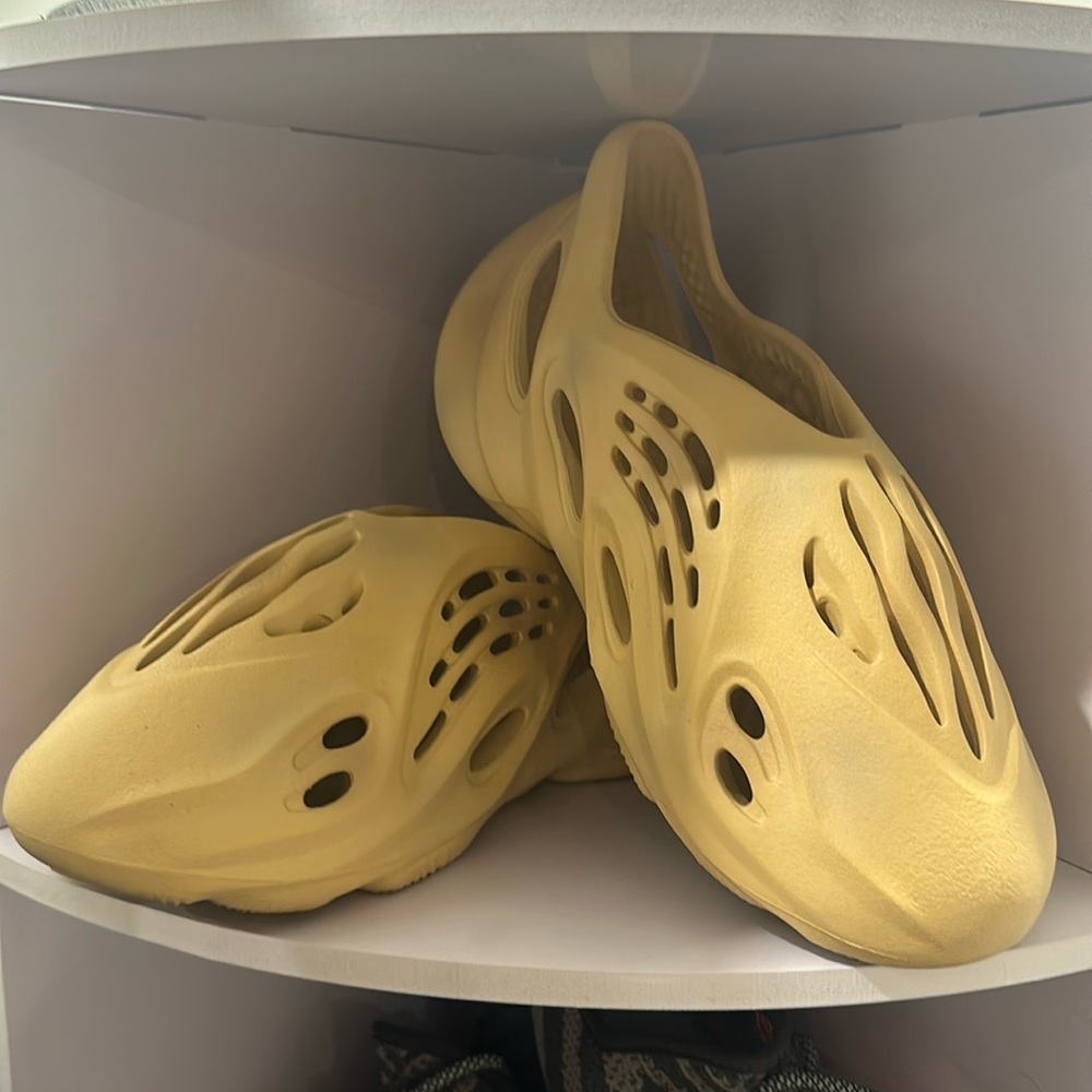 Yeezy foam adults